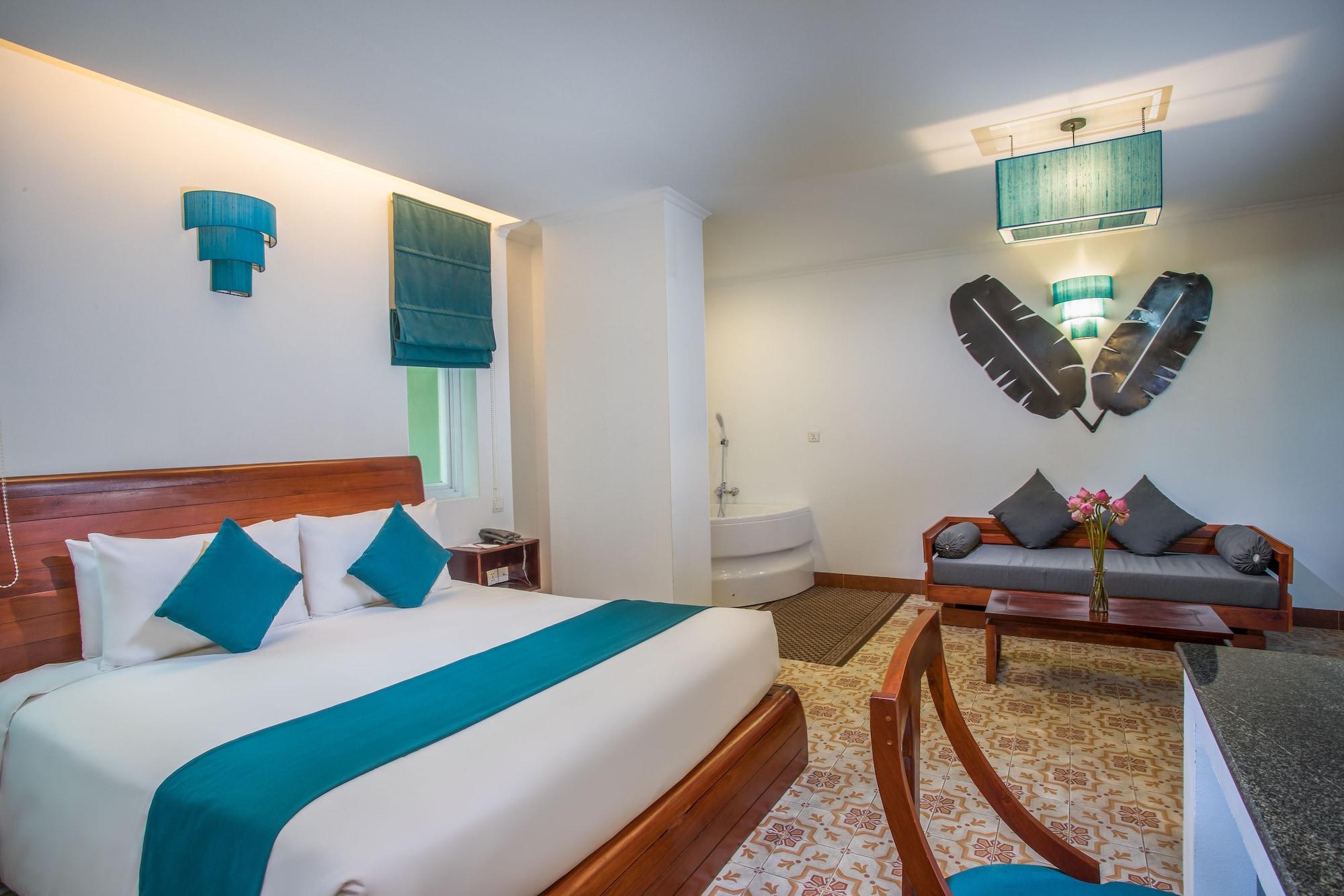 V Hotel Phnom Penh Bagian luar foto