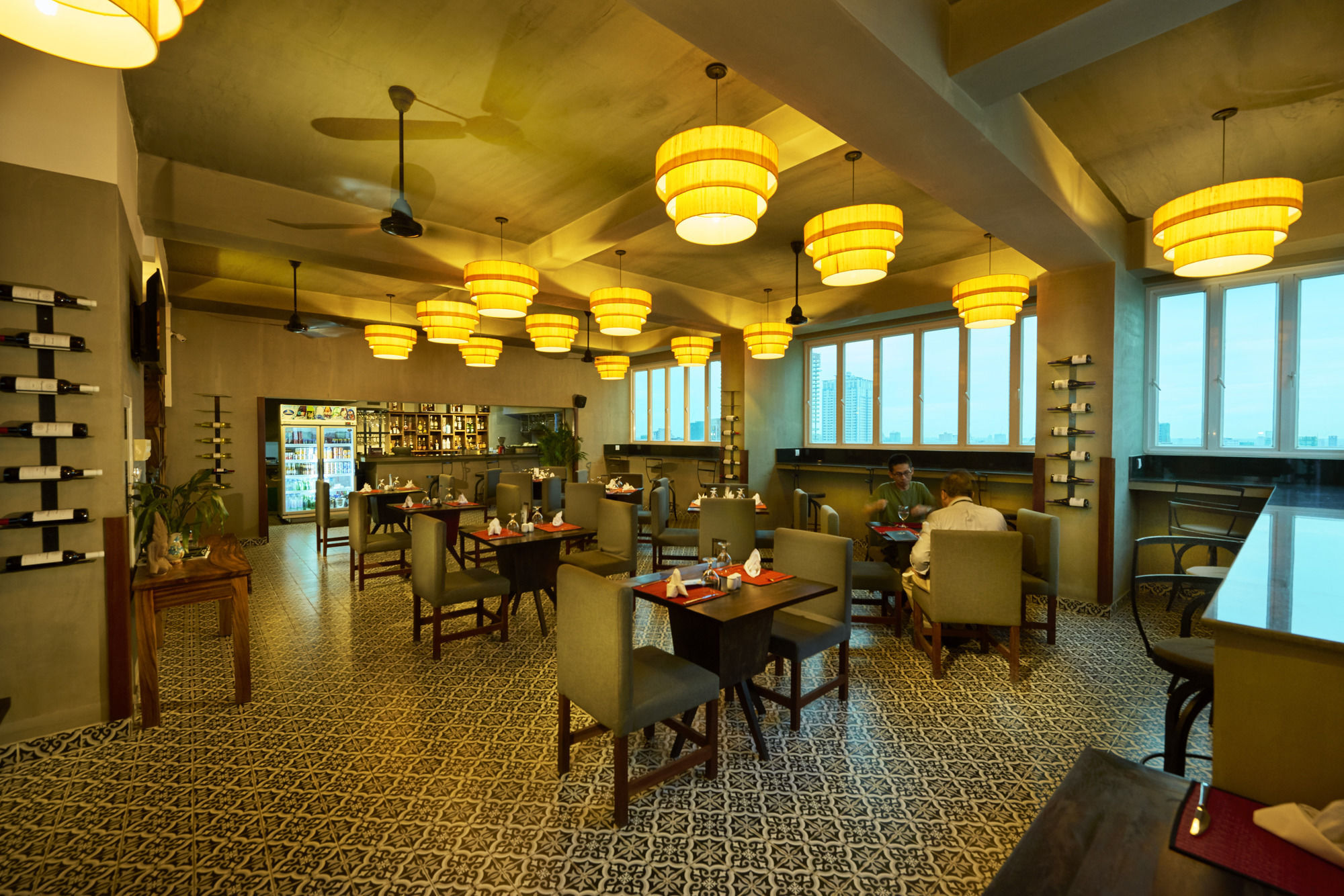 V Hotel Phnom Penh Bagian luar foto