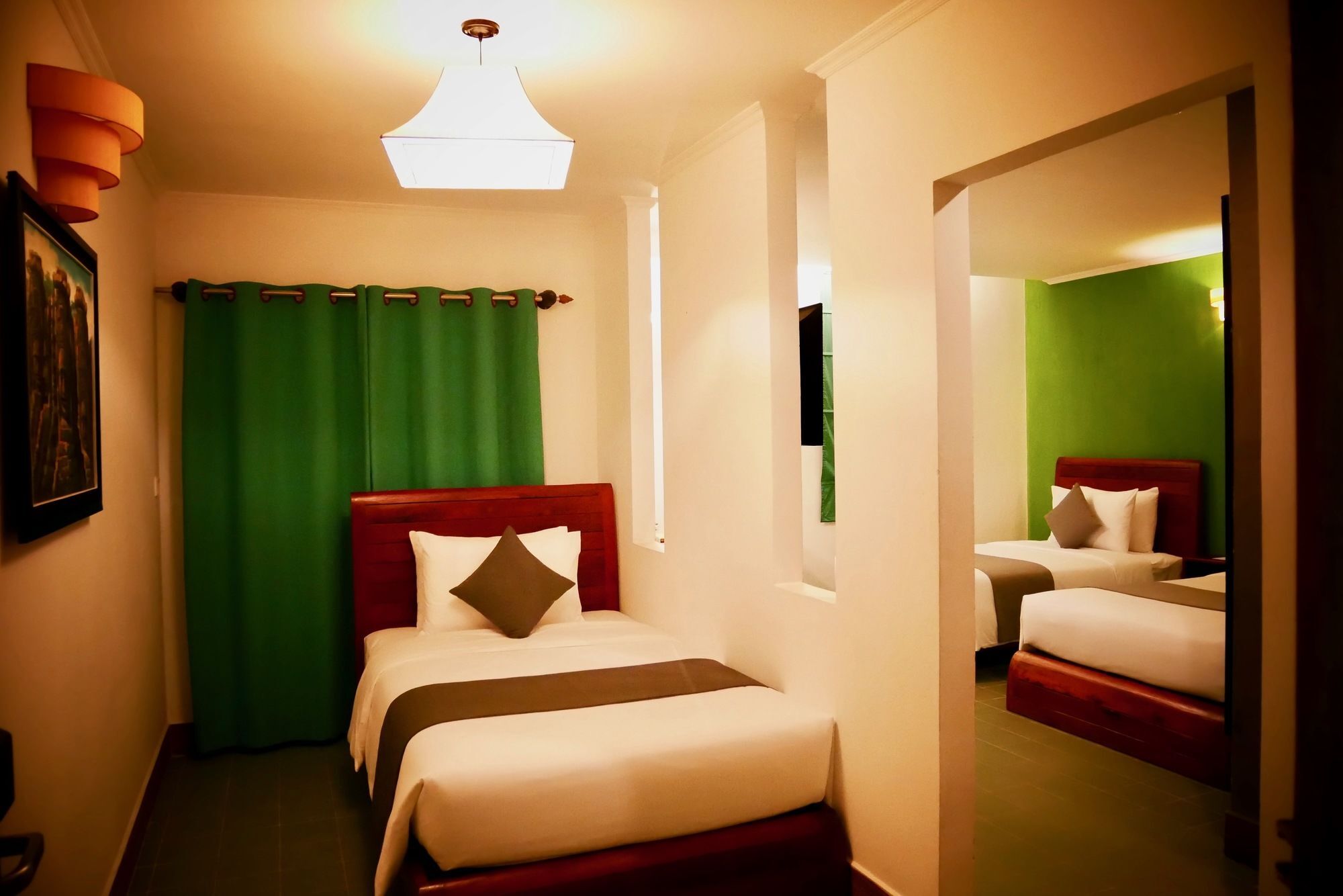 V Hotel Phnom Penh Bagian luar foto